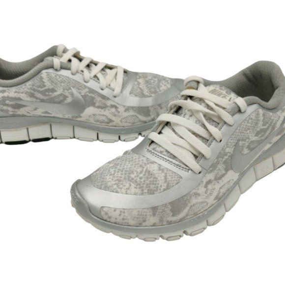 Nike Women's Free 5.0 V4 NS Pt Sz 6.5 Metallic Silver Running Shoes 695168 002 - Picture 1 of 12